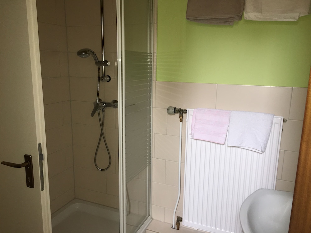 Design Double Room, 1 Double Bed, Private Bathroom photo 3