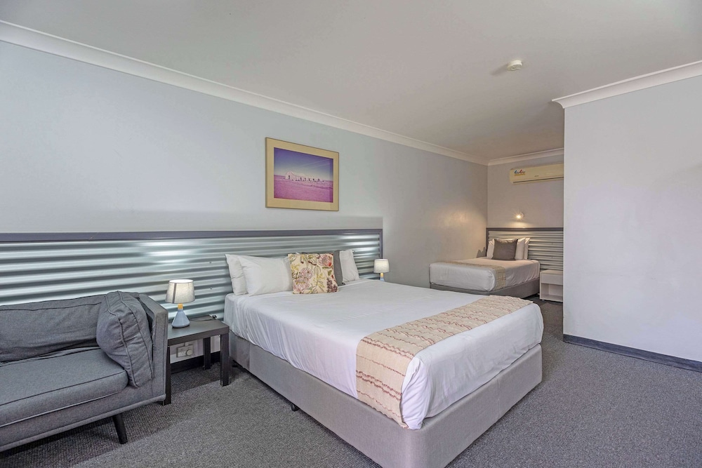 Standard Room, Multiple Beds, Non Smoking