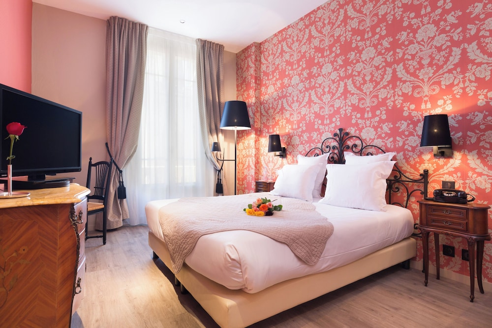 Deluxe Room - Photo 1