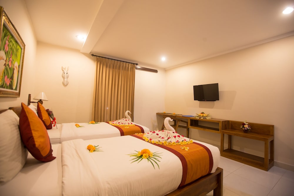 Deluxe Room, Pool View - Photo 11