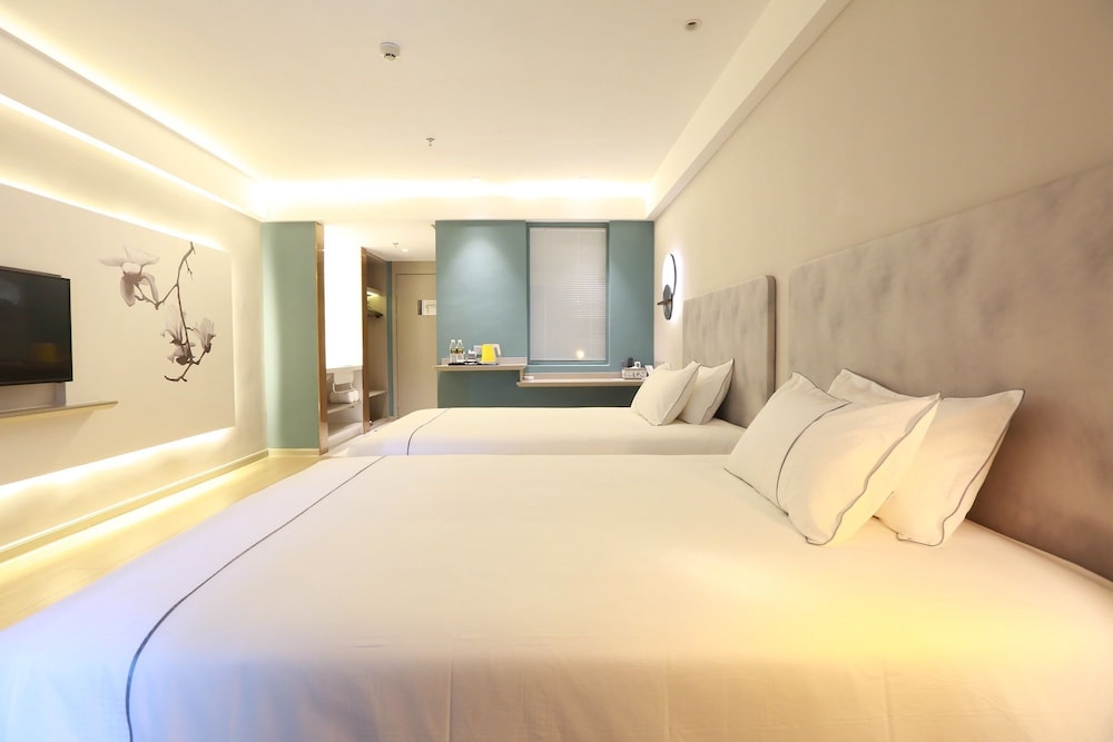 Business Twin Room (B) photo 3