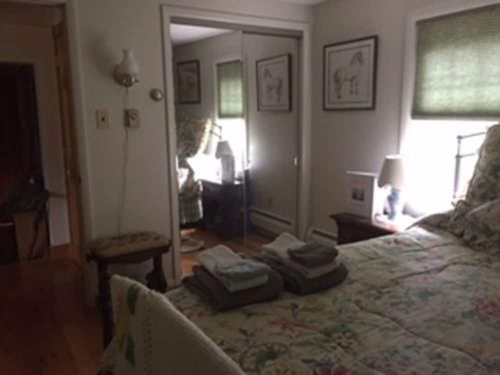 Triple Room, Ensuite (Equine Room) photo 1