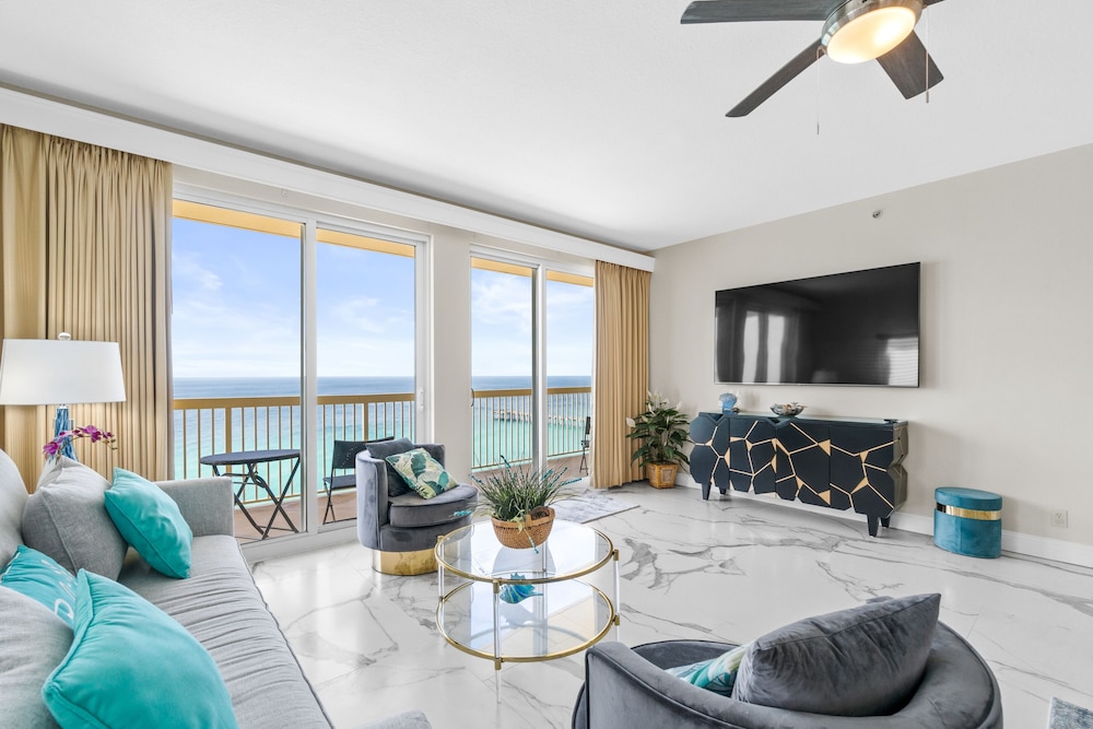 Condo, 2 Bedrooms, Ocean View (1701W)