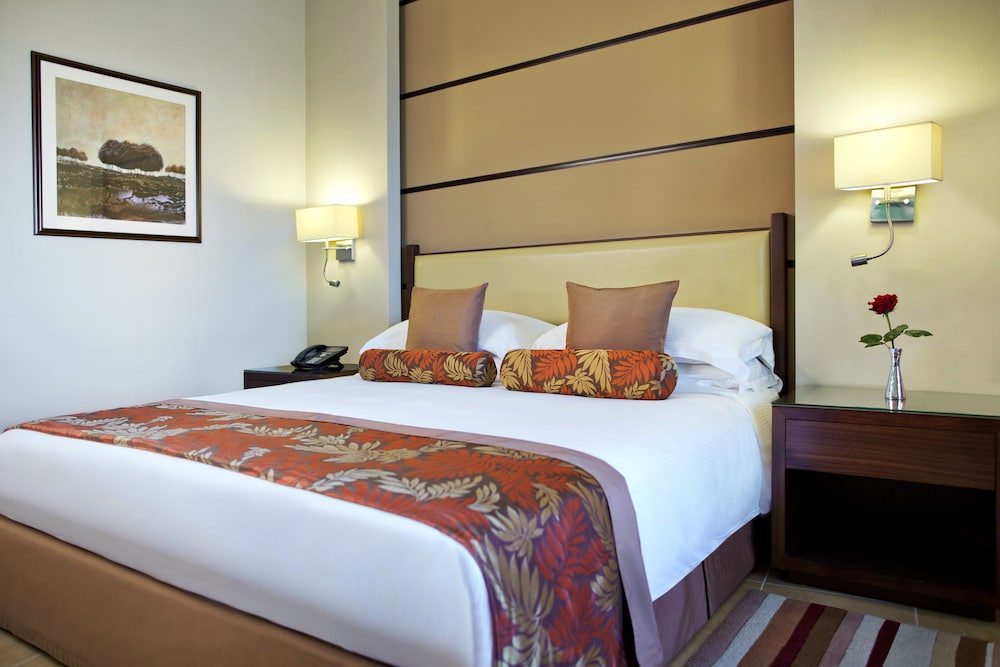 Classic Room, 1 King Bed (Plus)