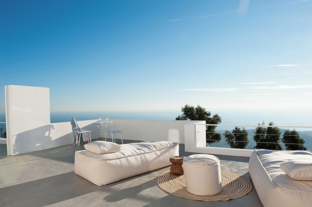 Luxury Studio Suite (Aegean Dream)