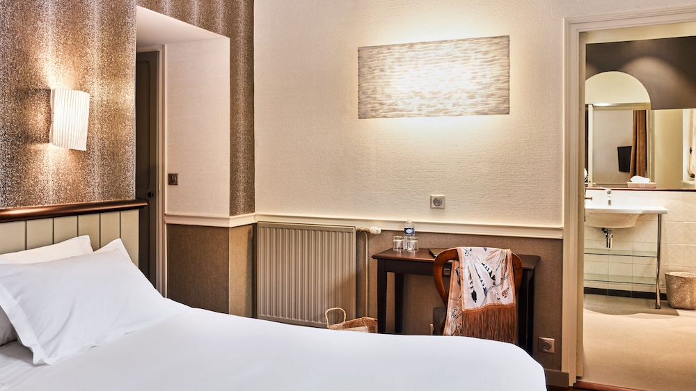 Triple Room, City View photo 2
