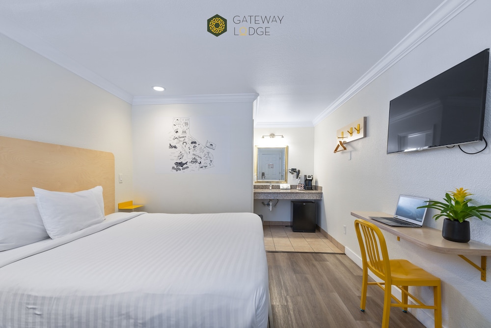 Classic Single Room, 1 King Bed photo 2