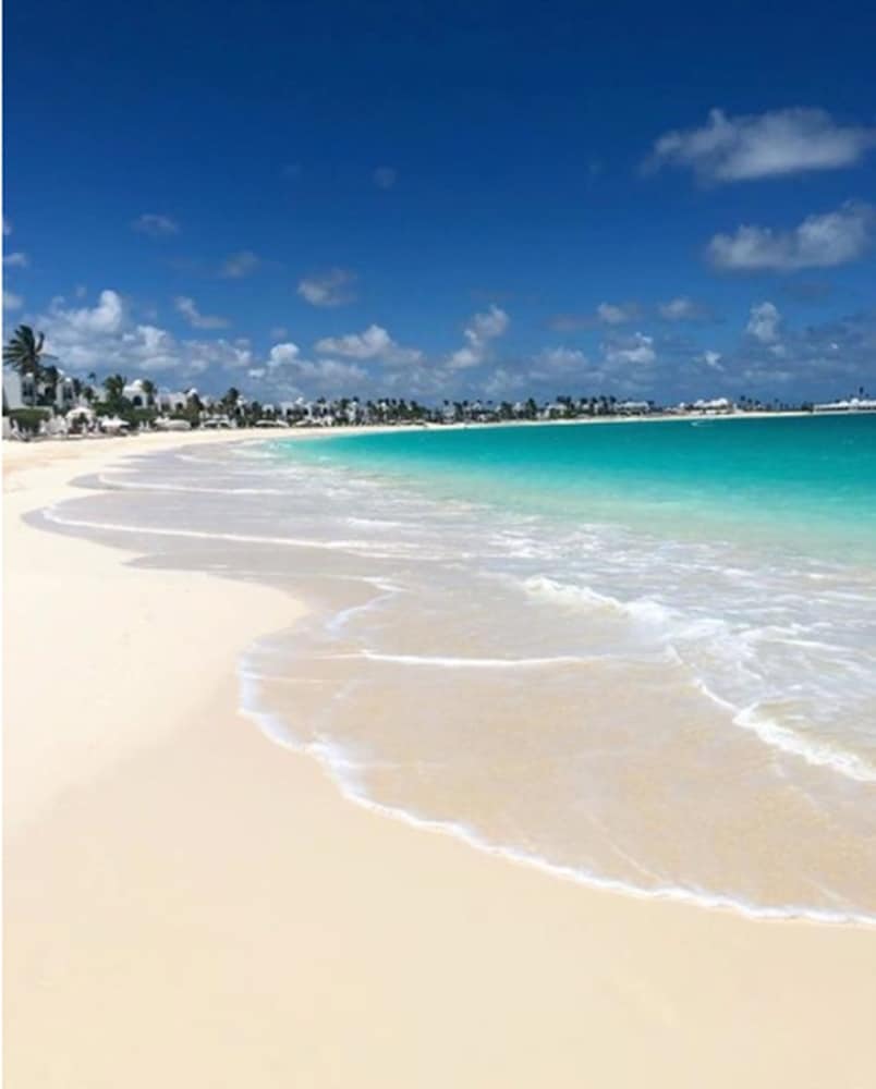 Beachfront Plunge Pool One Bedroom Casita Suite