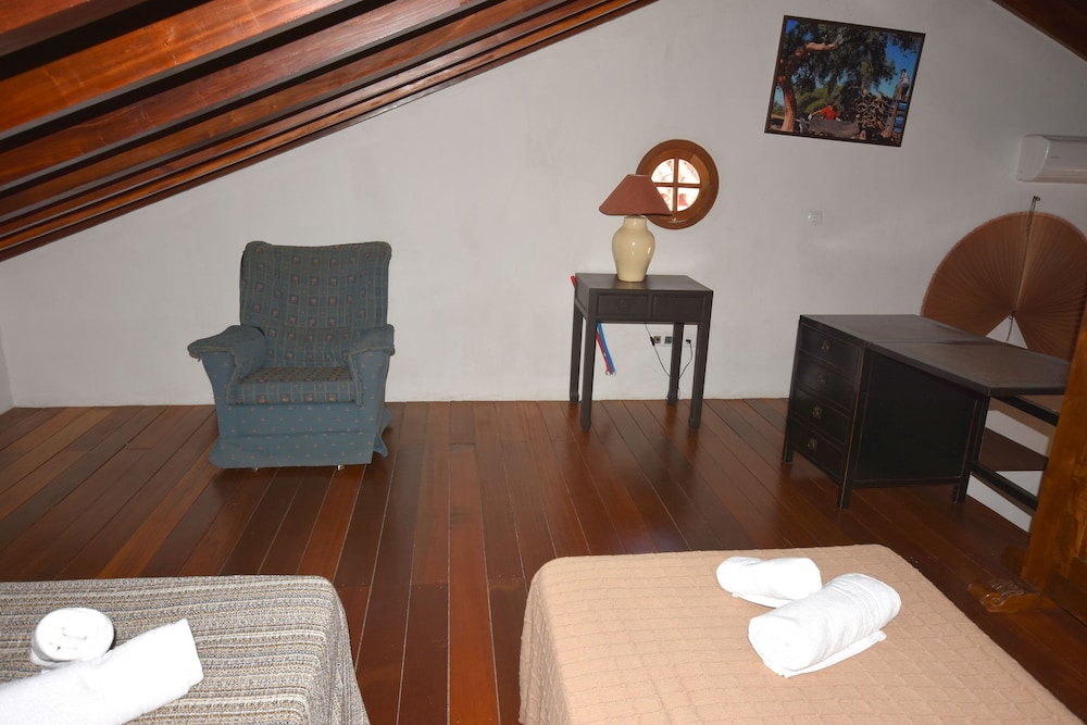 Casa, 2 habitaciones, accesible (Chaco I)