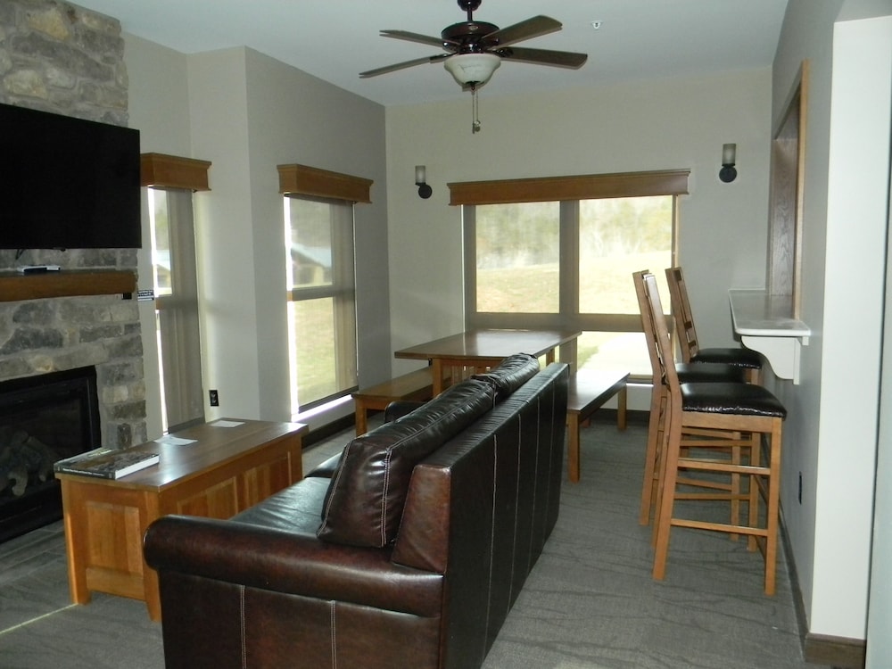 Duplex, 3 Bedrooms photo 2