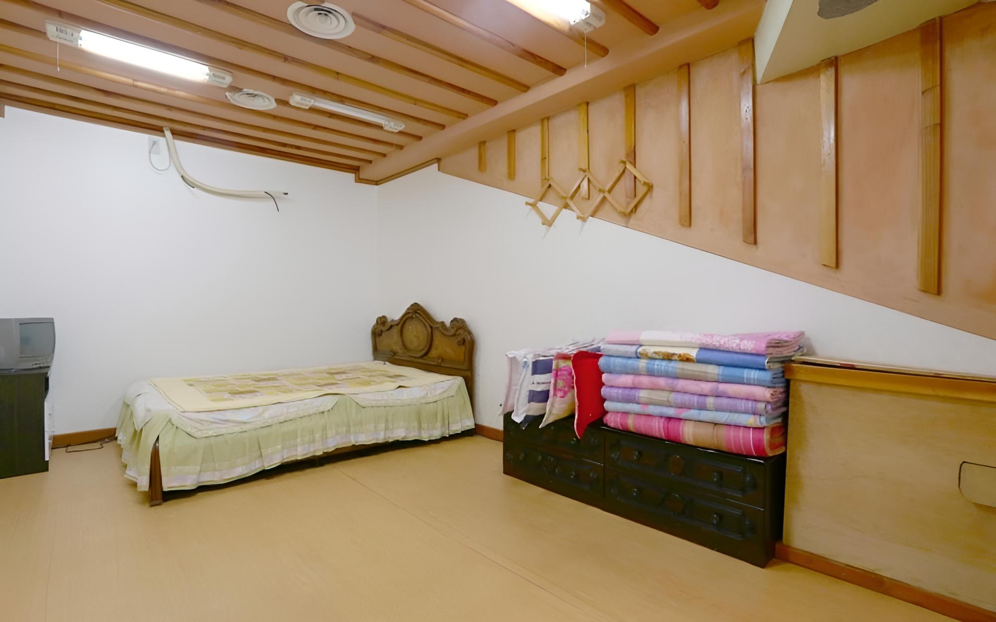 Room (Darae) - Photo 4