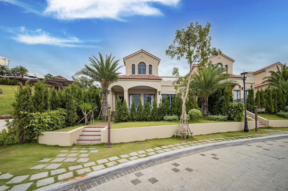 Villa, 1 King Bed, Private Pool - Photo 10