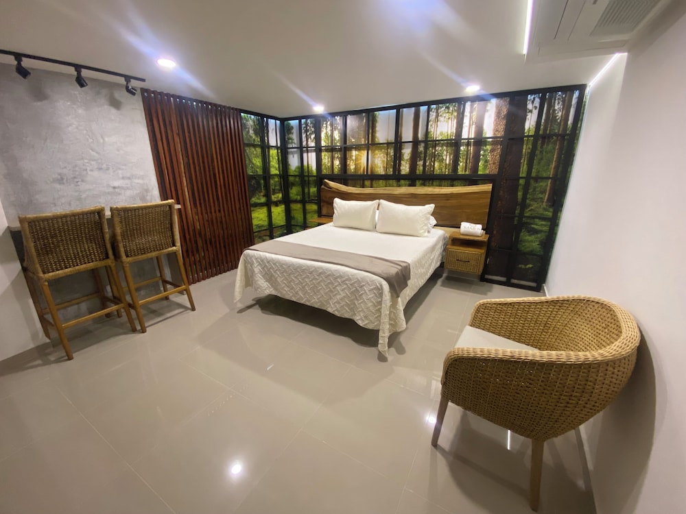 Luxury Double Room, 1 Queen Bed, Ensuite, Ground Floor