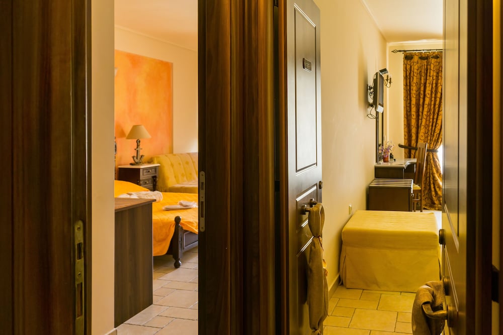 Family Suite, 2 Bedrooms, Non Smoking, City View photo 1