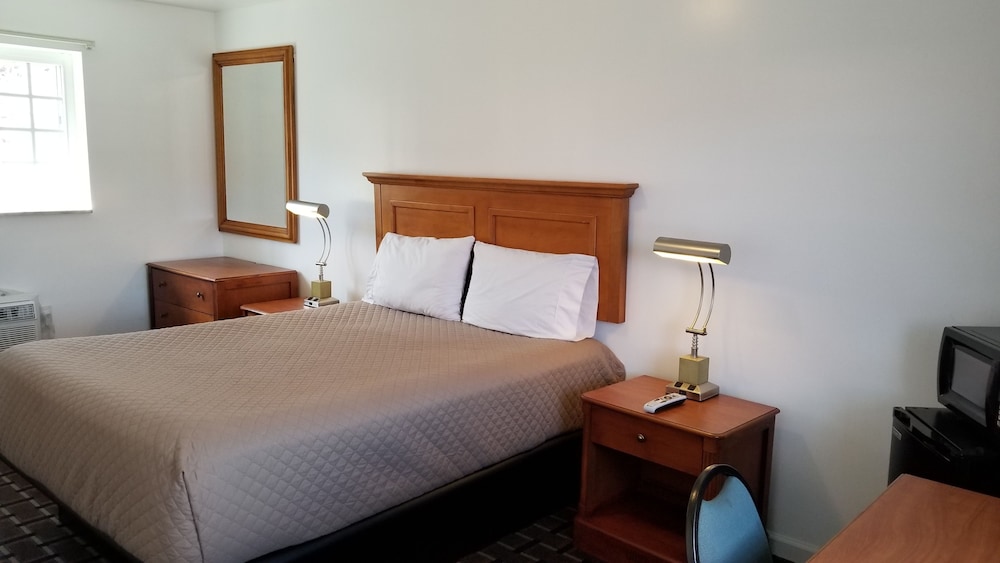 Standard Room, 1 Queen Bed, Non Smoking photo 1