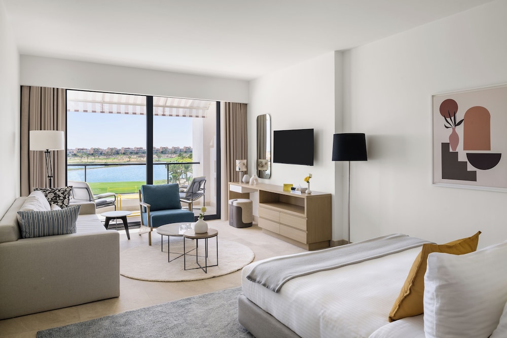Deluxe King Room, Golf View