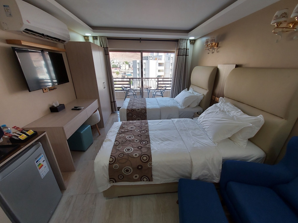 Twin Room, Mountain View - Photo 3