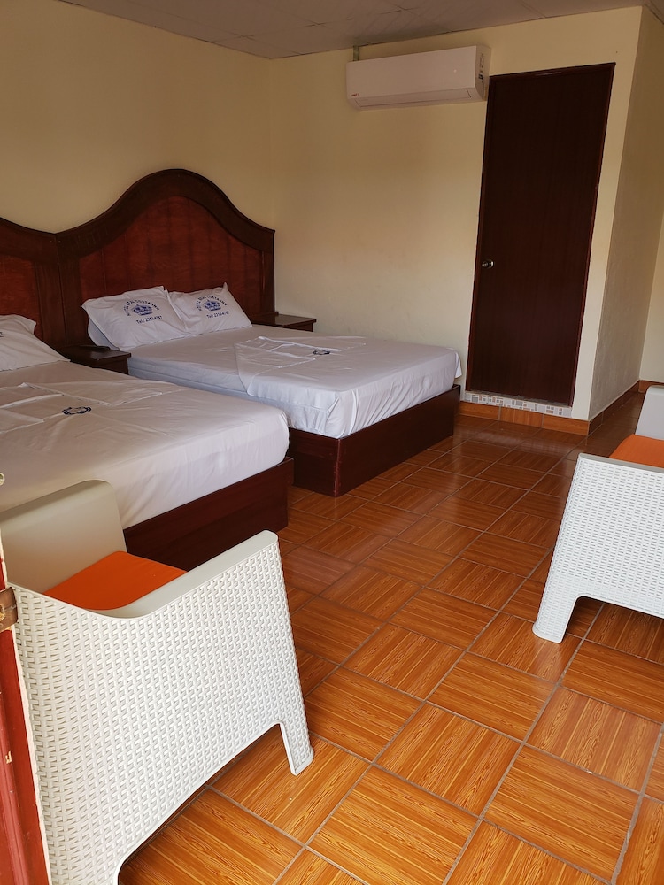 Room, 2 Double Beds, Non Smoking photo 3