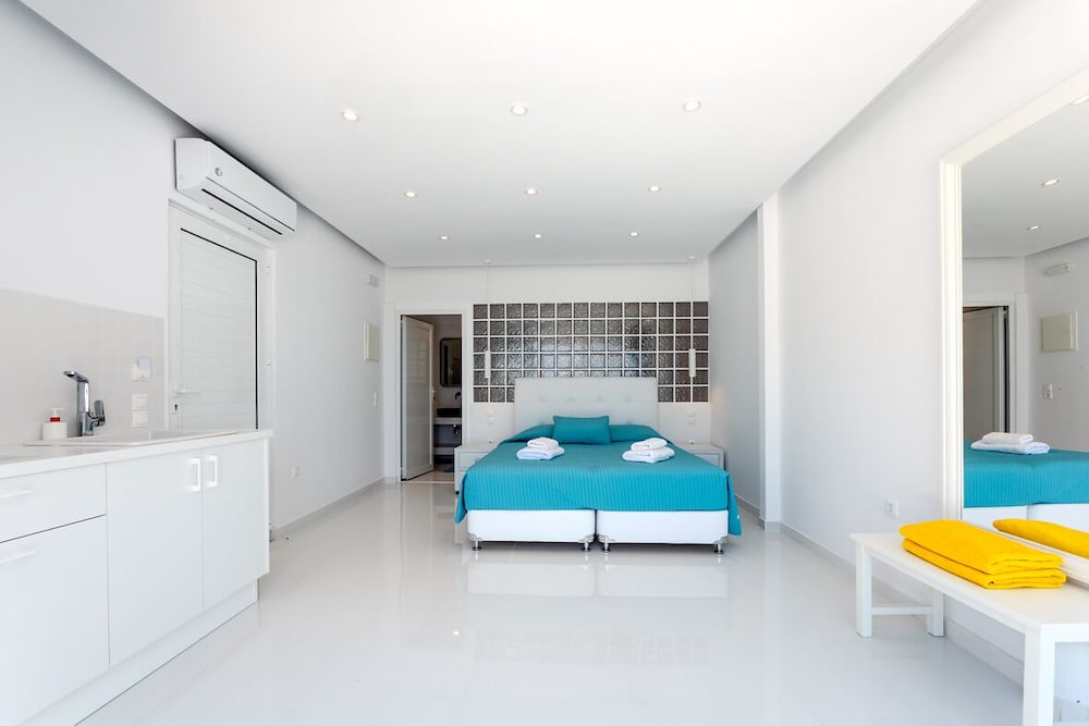 Luxury Studio Suite, Sea View photo 1
