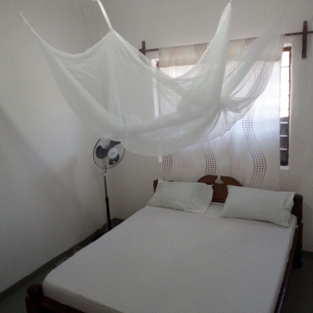 Economy Double Room, Shared Bathroom