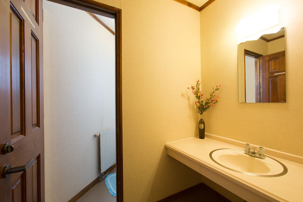 5 Bed Bunk Room (Ramat Lodge) photo 3