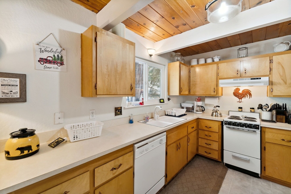 Cabin, 3 Bedrooms photo 2