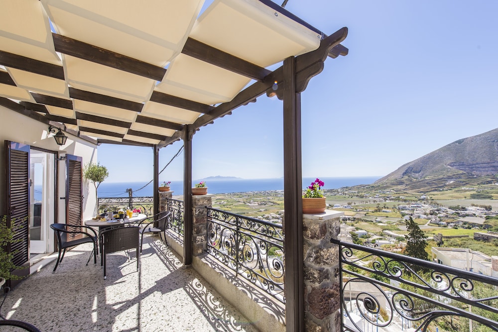 House, 2 Bedrooms (Captain Revelis) photo 3