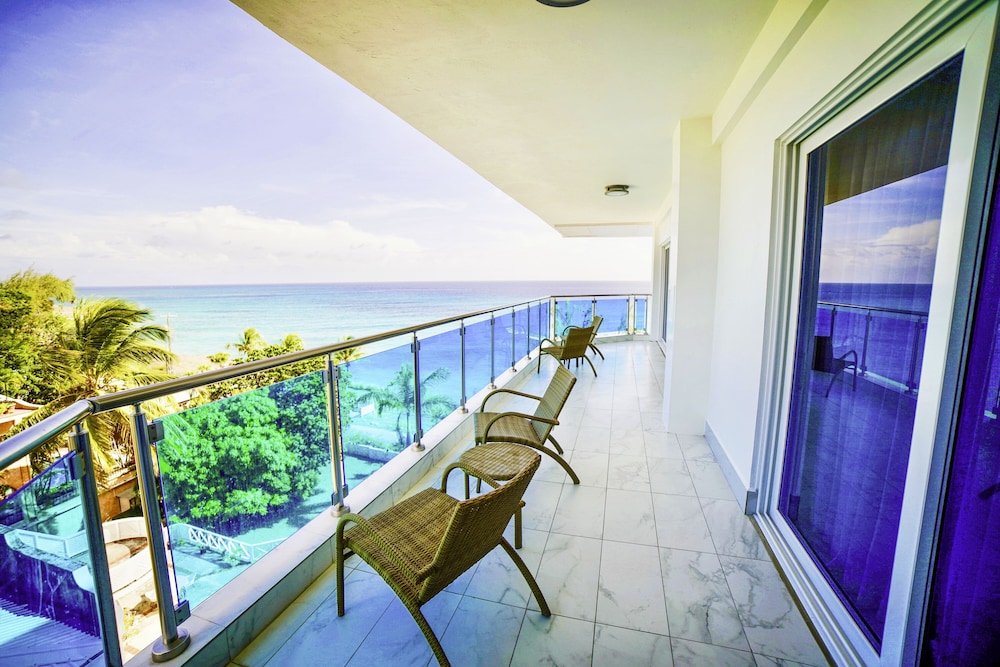 Grand Suite, 2 Bedrooms, Oceanfront photo 3