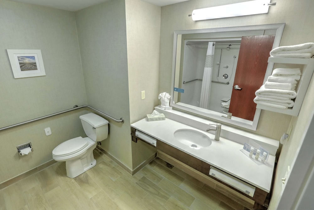 Room, 2 Queen Beds, Accessible, Non Smoking photo 2