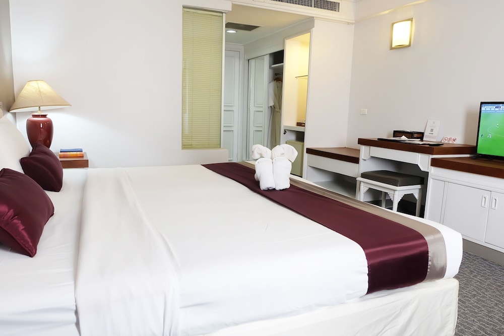 Deluxe Room - Photo 8