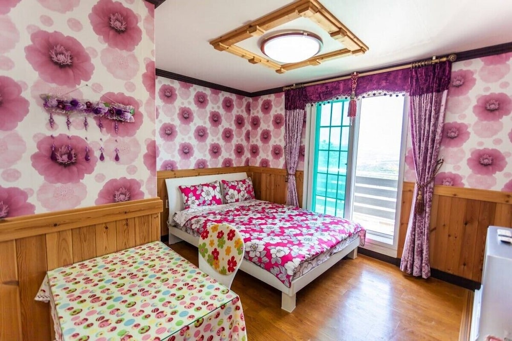 Double Room (Hyacinth) photo 3