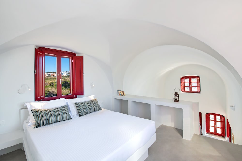 Superior Suite Two Bedrooms Sea View with Plunge Pool - Photo 17