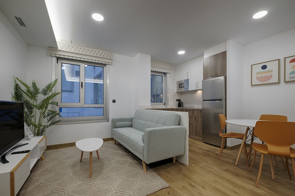Economy Room, 1 Bedroom, Kitchen, Courtyard View