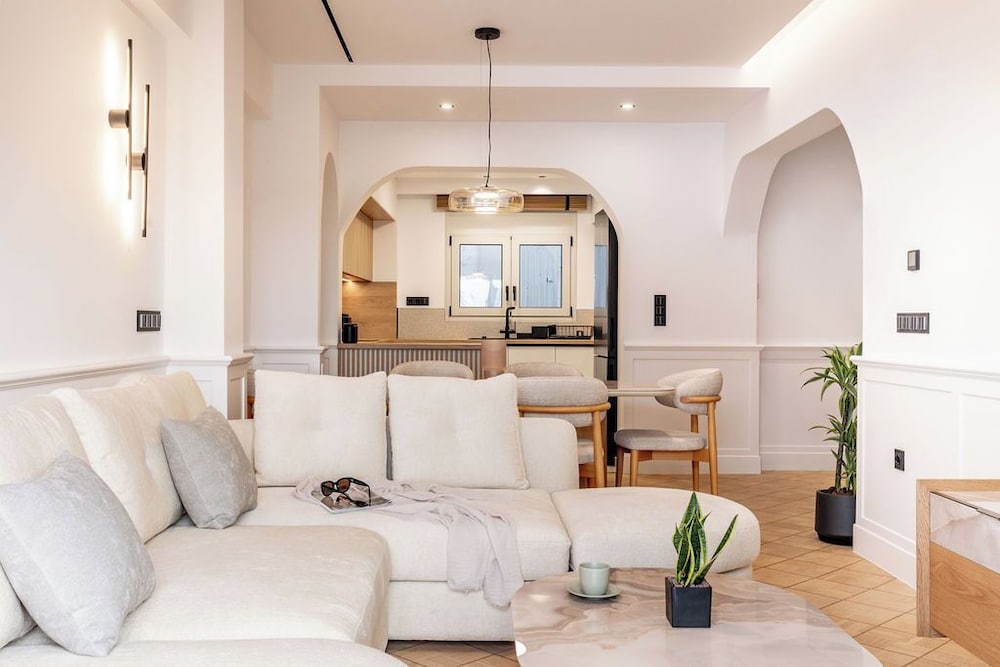 Luxury Apartment, Park View