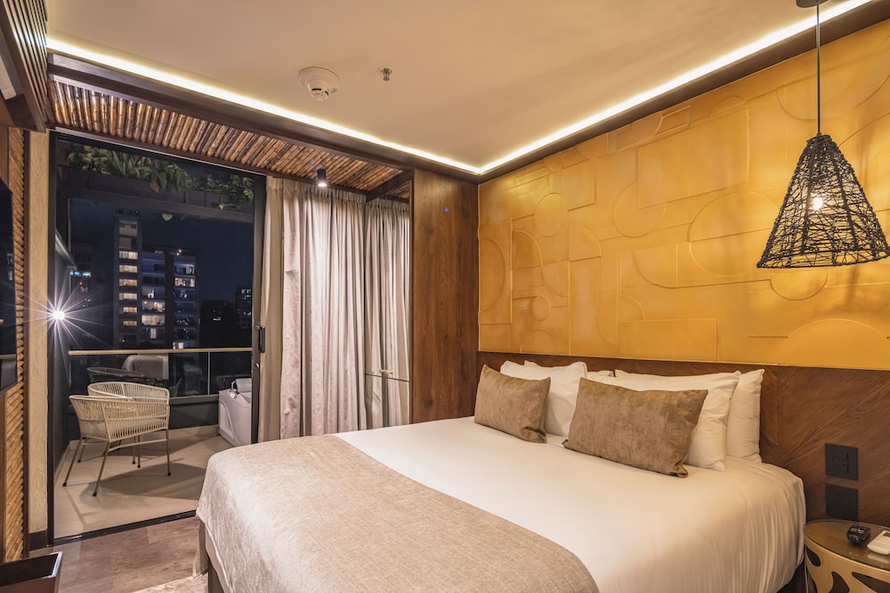 Premium Suite