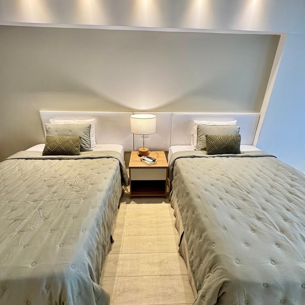 Executive Room, 1 King Bed - Photo 3