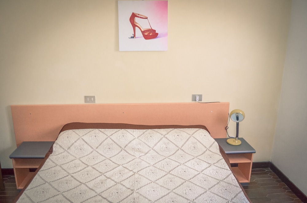 Basic Double Room photo 2