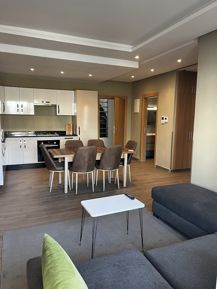 Apartment, 2 Bedrooms - Photo 3