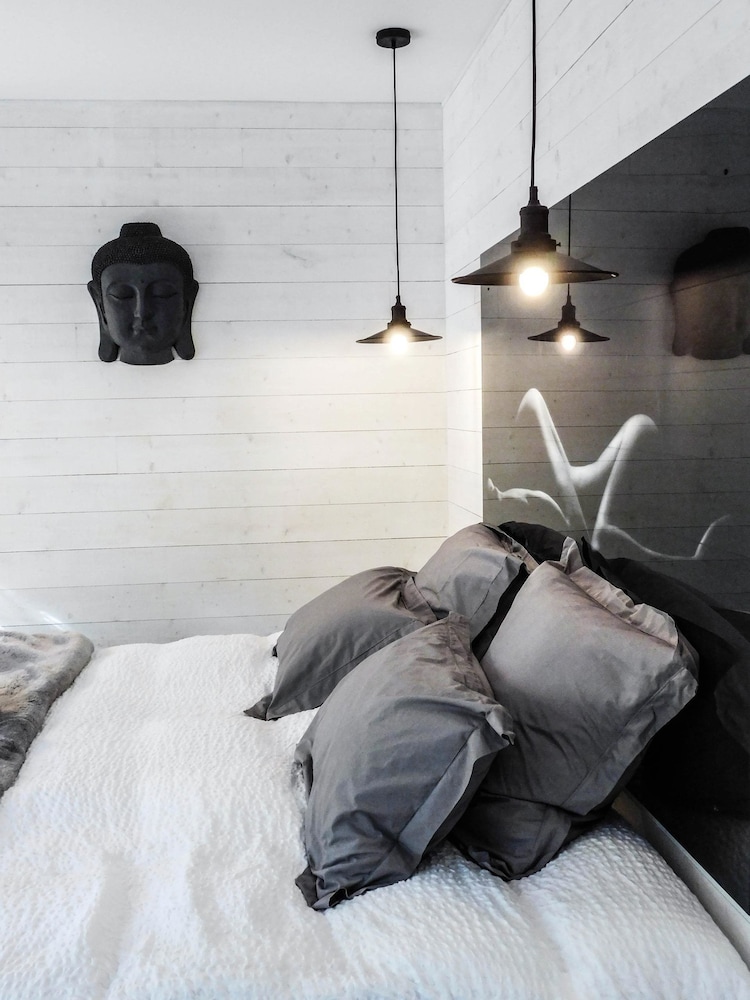 Double Room (Lily) photo 1