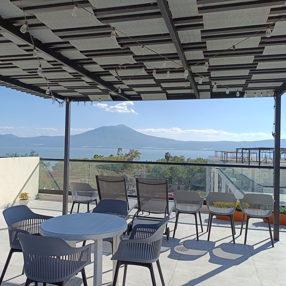 Panoramic Apartment photo 2