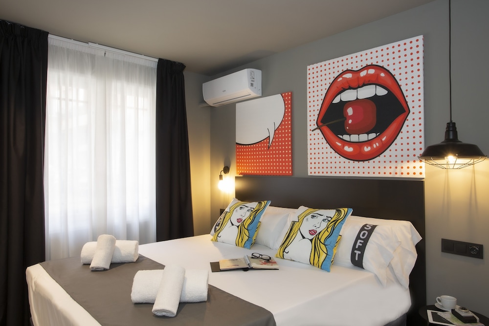 Standard Double or Twin Room photo 2