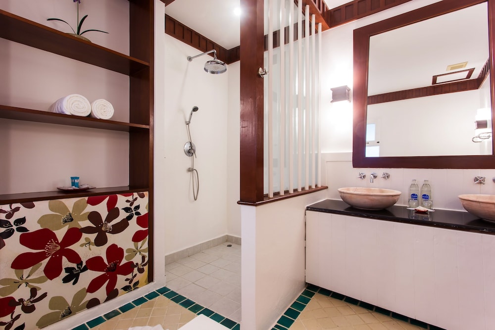 Deluxe Room, Pool Access - Photo 17