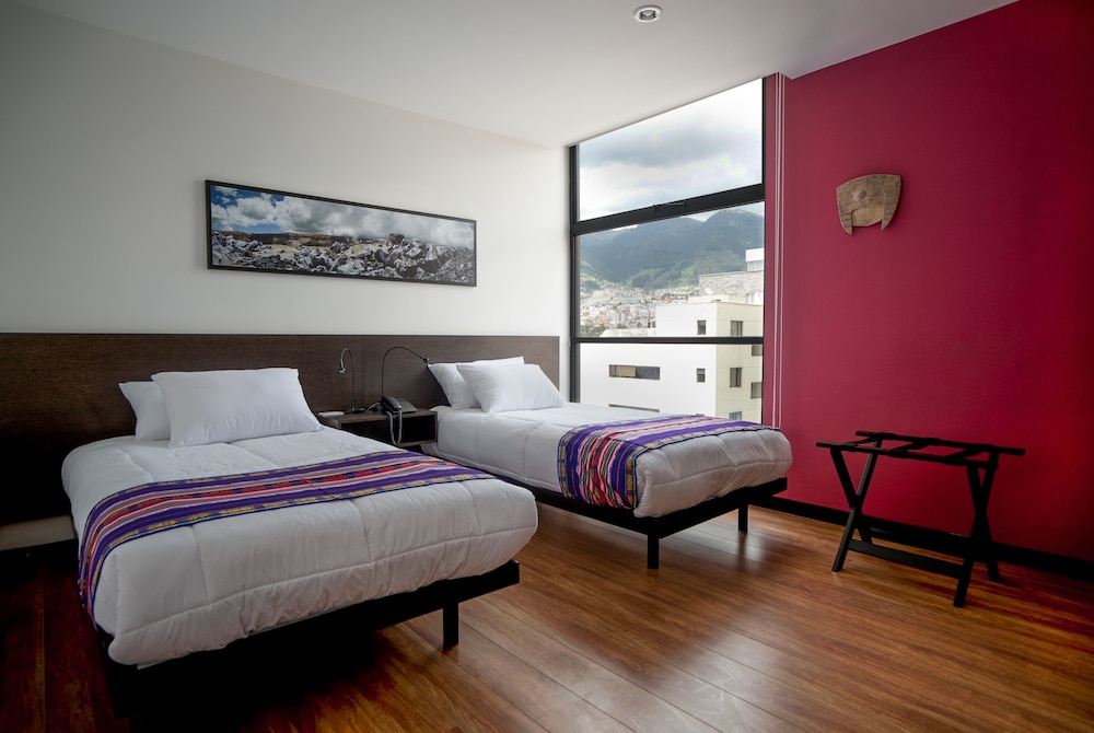 Standard Suite, 2 Bedrooms, Kitchenette, City View photo 2