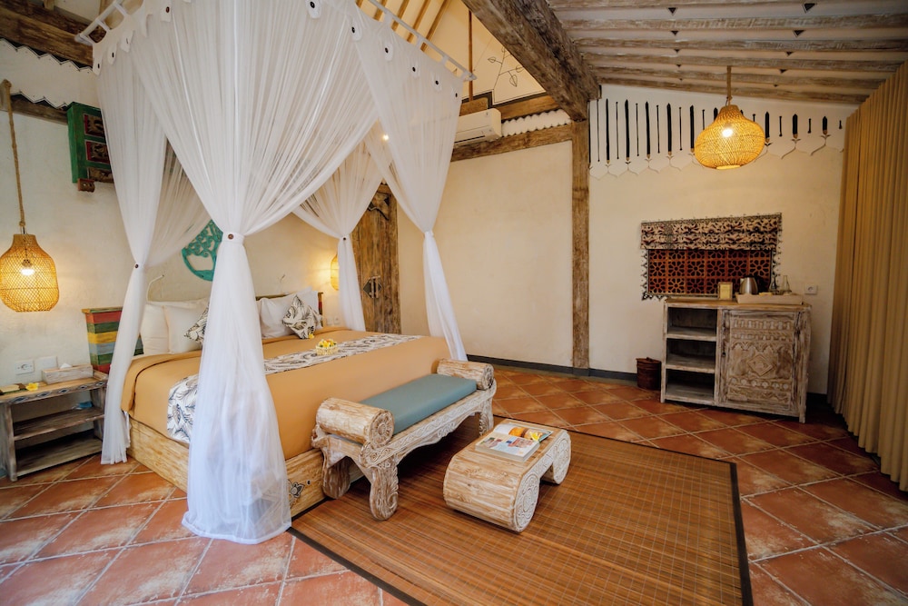 Three Bedroom Jungle Pool villa