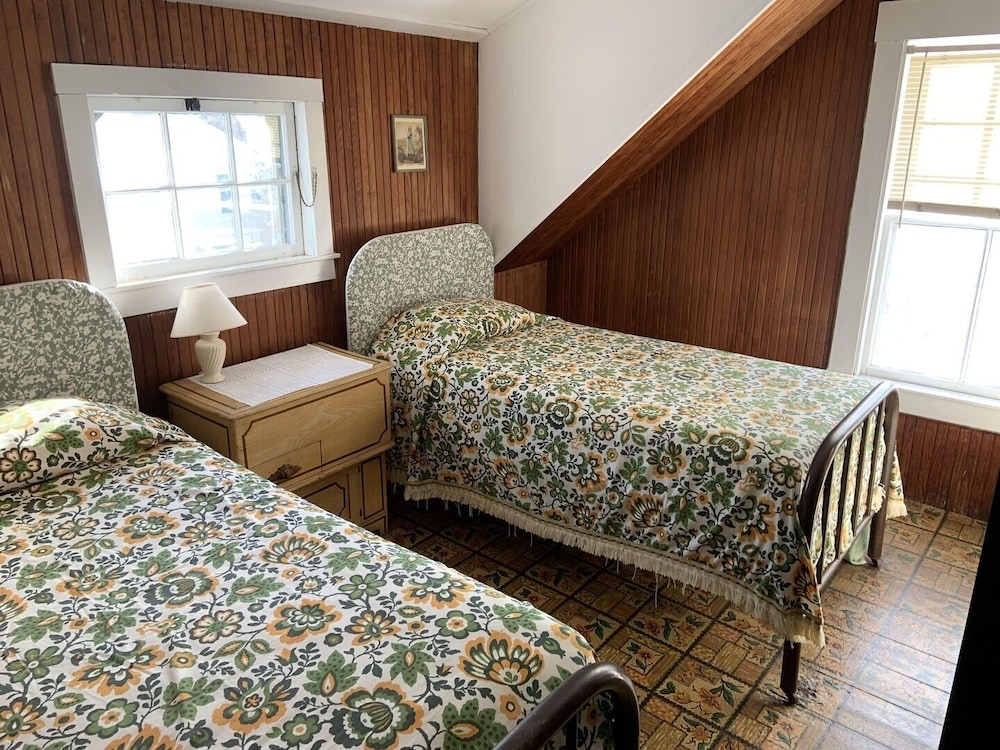 House, 4 Bedrooms photo 2