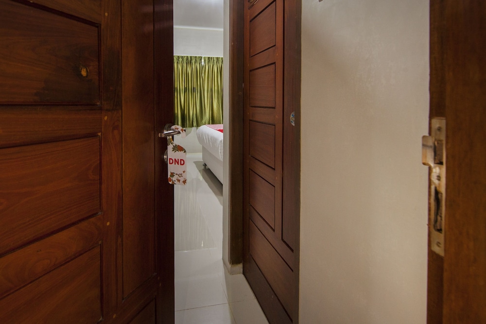 Standard Double Room - Photo 11