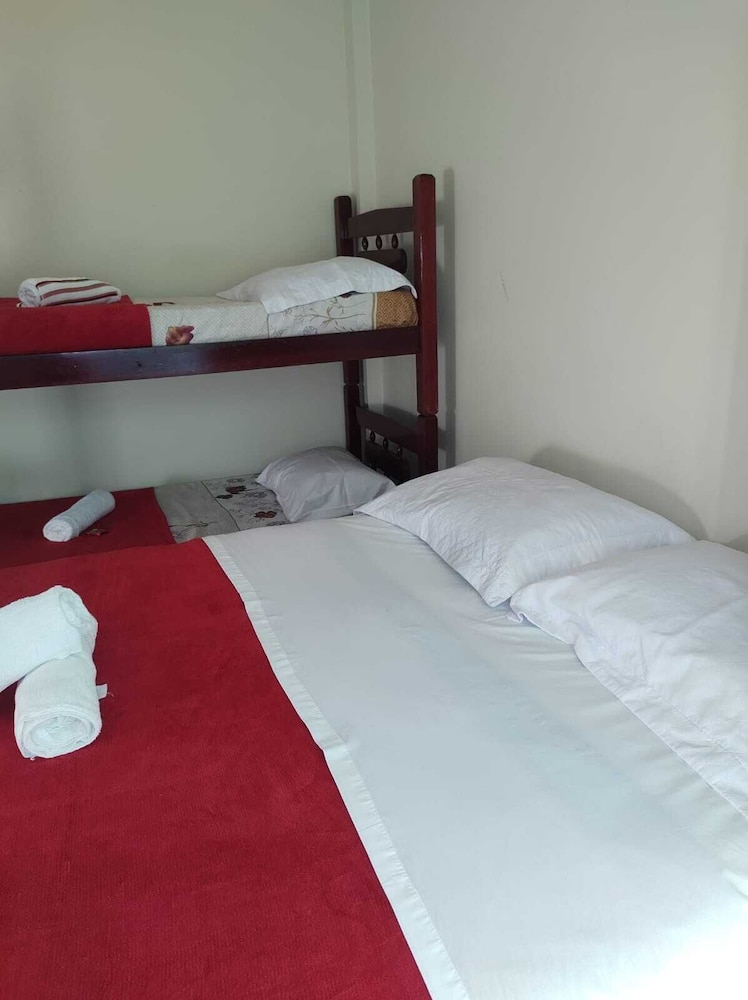 Basic Quadruple Room - Photo 9