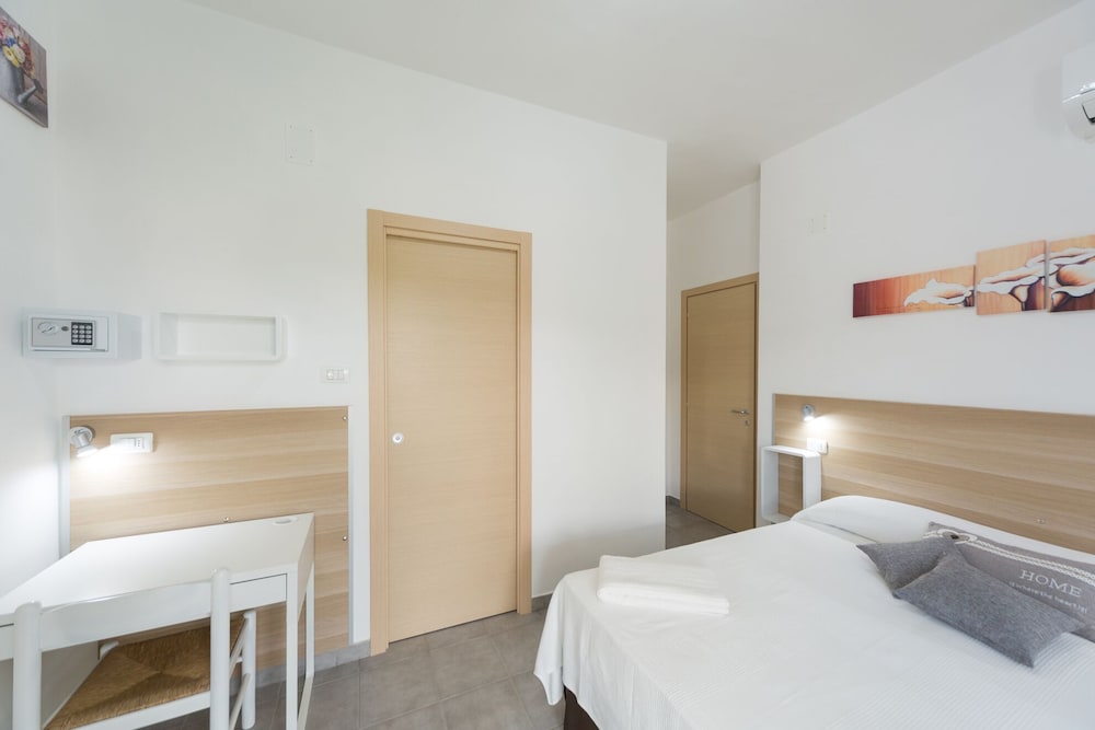 Single Room (Camerota) photo 2