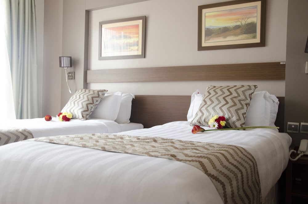 Superior Suites thumbnail 5