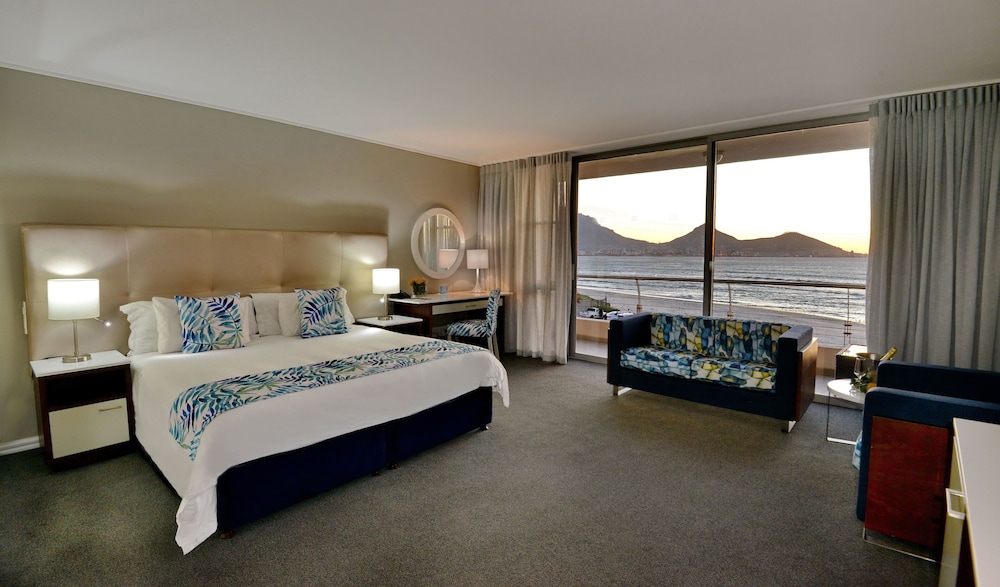 Full Sea Facing King or Twin Room - Photo 9